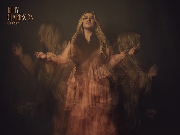 Kelly Clarkson - 12 red flag collector